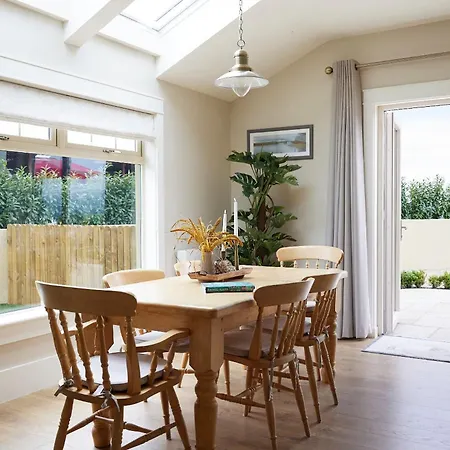 The بيت للعطل